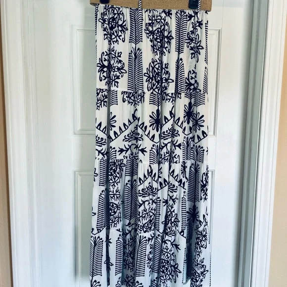 Her Destiny Black & White Printed Maxi Skirt - Picture 2 of 4